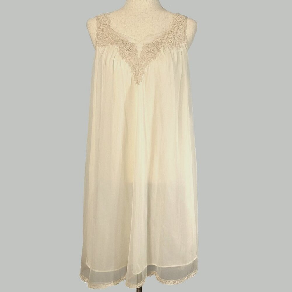 Vintage 60s 70s Warner's Chiffon and Nylon Short Nightgown, Lace Detail, Medium